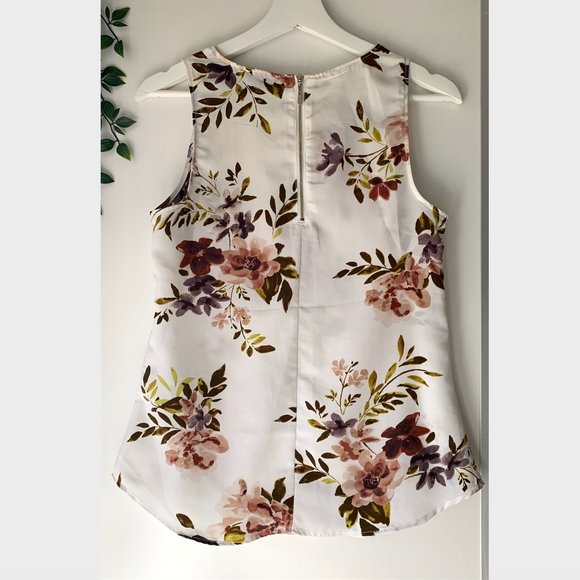 Dynamite Zipper Back Tank WHITE W/PINK FLORAL - Picture 2 of 12